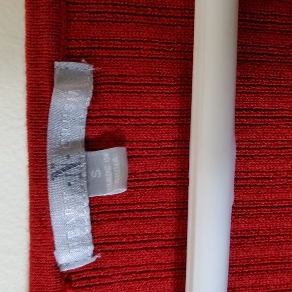 Heart - N - Crush Women's Sweater  Size S - Picture 2 of 6